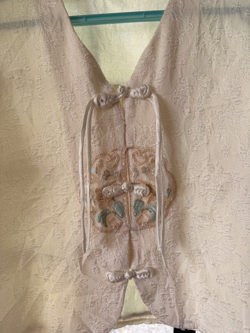 Embroidered Chinese Top (Category: Blouses) located in Quezon City. Submitted by mel.highmoons (Listing ID 1459139122, Image 2). Description: up to semi large! ganda ng embroidered details MOP: Gcash/BPI/Bank Transfer MOD: Lalamove, Flash Express Shipping fee to be shouldered by buyer..