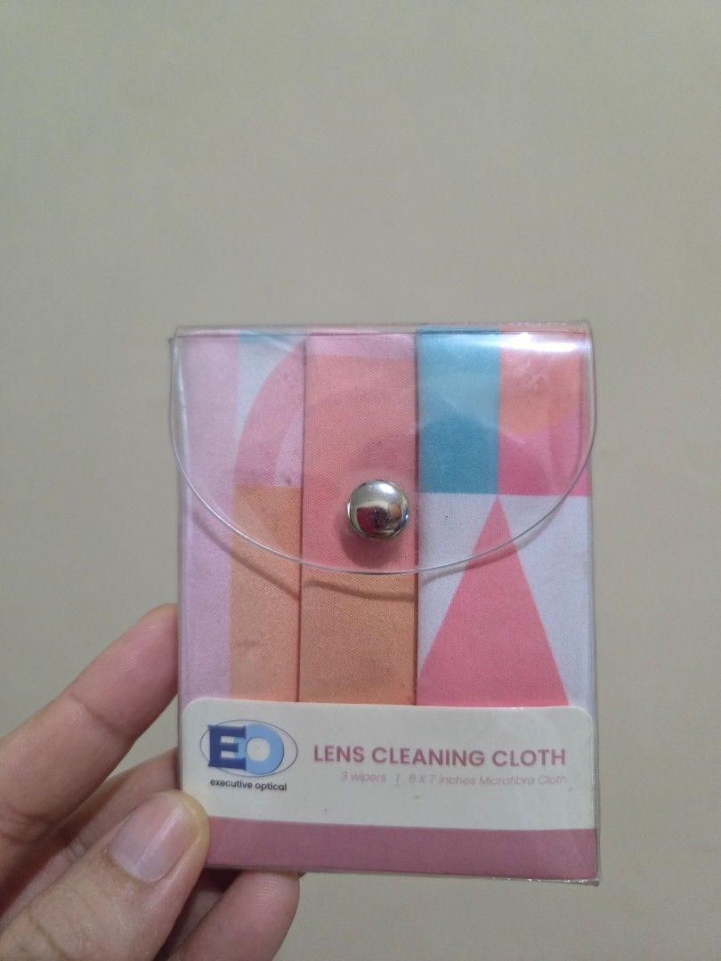 EO microfiber cloth set of 3 (Category: Vision Care) located in Naguilian. Submitted by impulsive.buyer02 (Listing ID 1459123609, Image 1). Description: .
