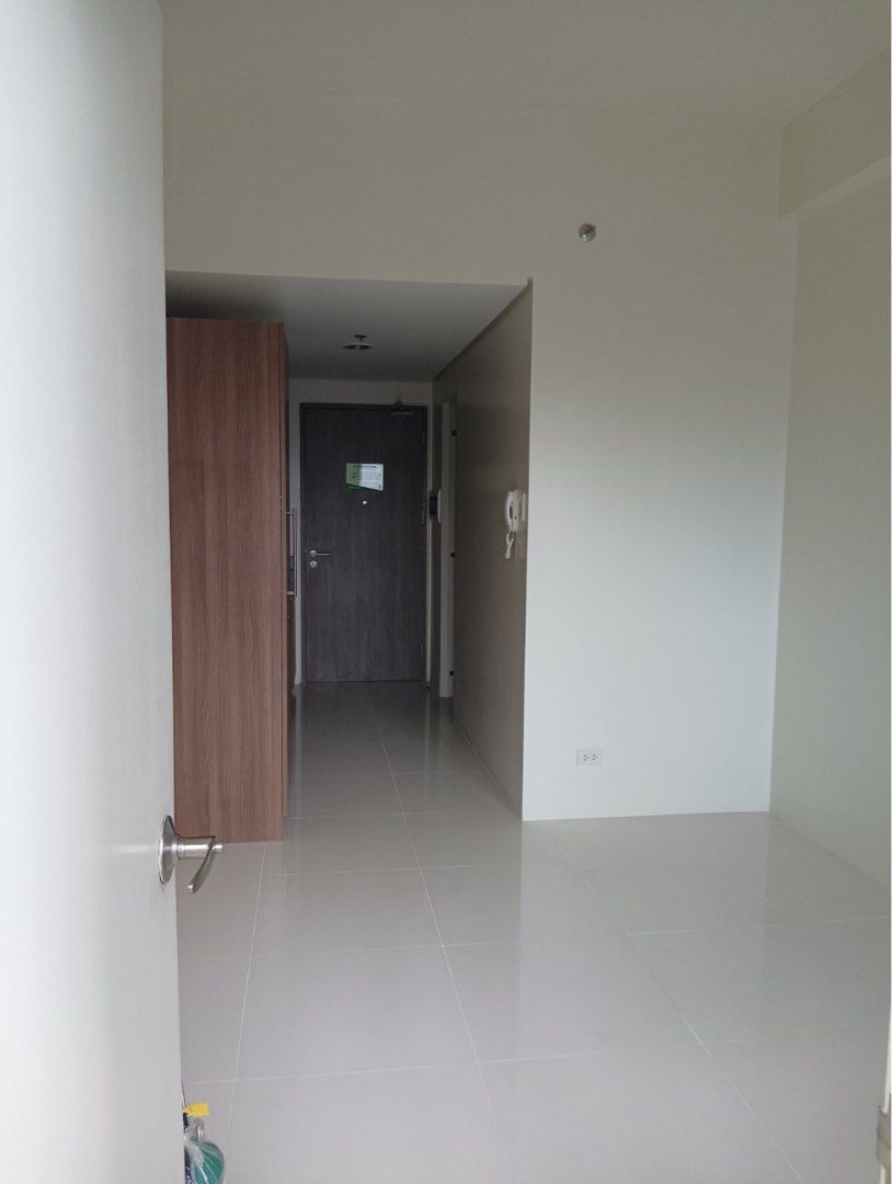 FOR RENT 3 TORRE LORENZO SEMI STUDIO (Category: Apartments & Condos) located in Makati City. Submitted by d.aqui (Listing ID 1459188604, Image 2). Description: 3 TORRE LORENZO LOCATED BESIDE DE LA SALLE COLLGE OF ST. BENILDE SDA BUILDING UNIT INCLUSIONS -WATER HEATER -AIRCON BRAND NEW PRICE INCLUSIVE OF ASSOCIATION DUES CONTACT US 0916 283 0746 Near de la salle dlsu, st scholastica's college ssc, benilde csb, manila, arellano, dorm.