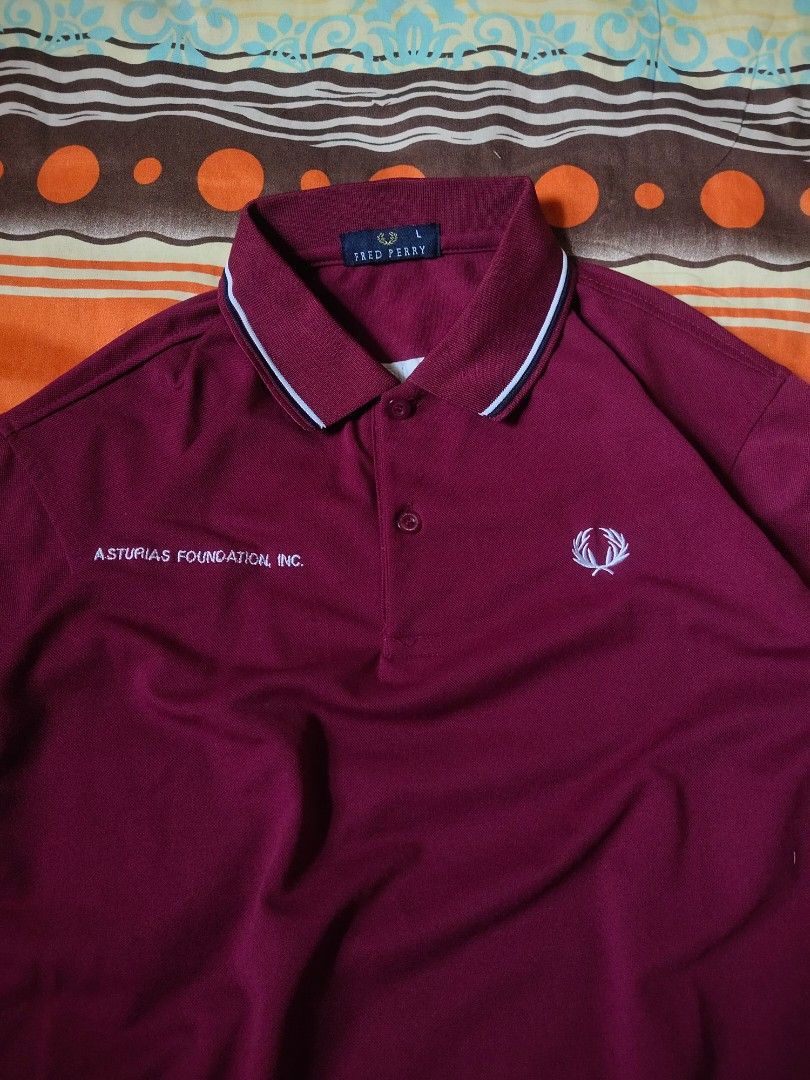 Fred Perry (Category: Activewear) located in Balayan. Submitted by _dressthirftbetter. (Listing ID 1459176358, Image 2). Description: - Size Large on tag - Length: 27.5 - Width: 21.5 - Color Rate: 10/10 - Issue: None - Condition: 10/10 DM for Price📩 Balayan, Batangas.