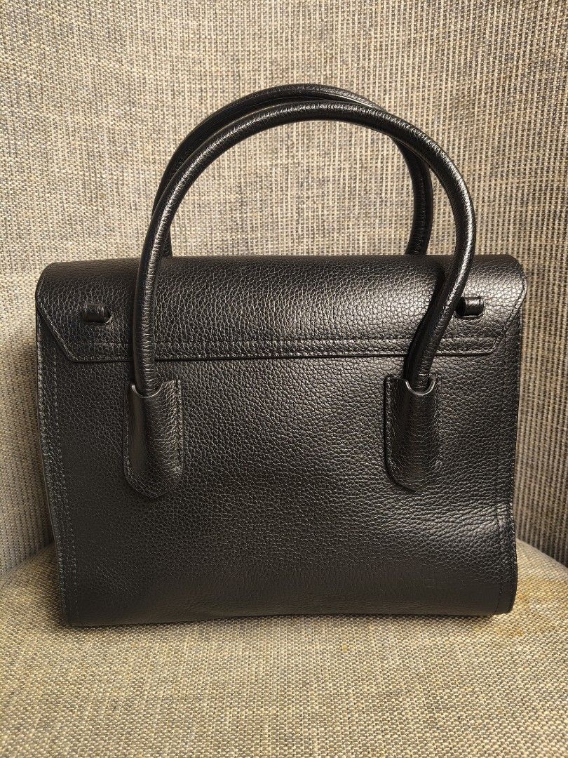 Furla Metropolis Satchel 2way Bag (Category: Luxury Bags & Wallets) located in Mabalacat. Submitted by chiccharmbymitch (Listing ID 1459209100, Image 3). Description: .