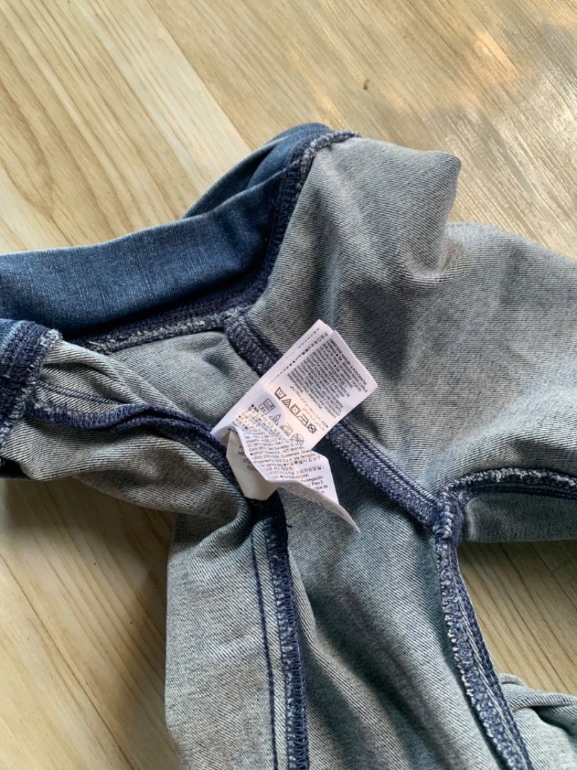 GAP Kids 7 '70s Flare Jeans (Category: Babies & Kids Fashion) located in Piddig. Submitted by yhanshop (Listing ID 1459100885, Image 3). Description: - GAP Kids '70s Flare Jeans - Size: 7 - Style: '70s Flare - Waistband: Comfortable pull-on style - Wash: Classic blue denim - Perfect for: Everyday wear, easy to style.