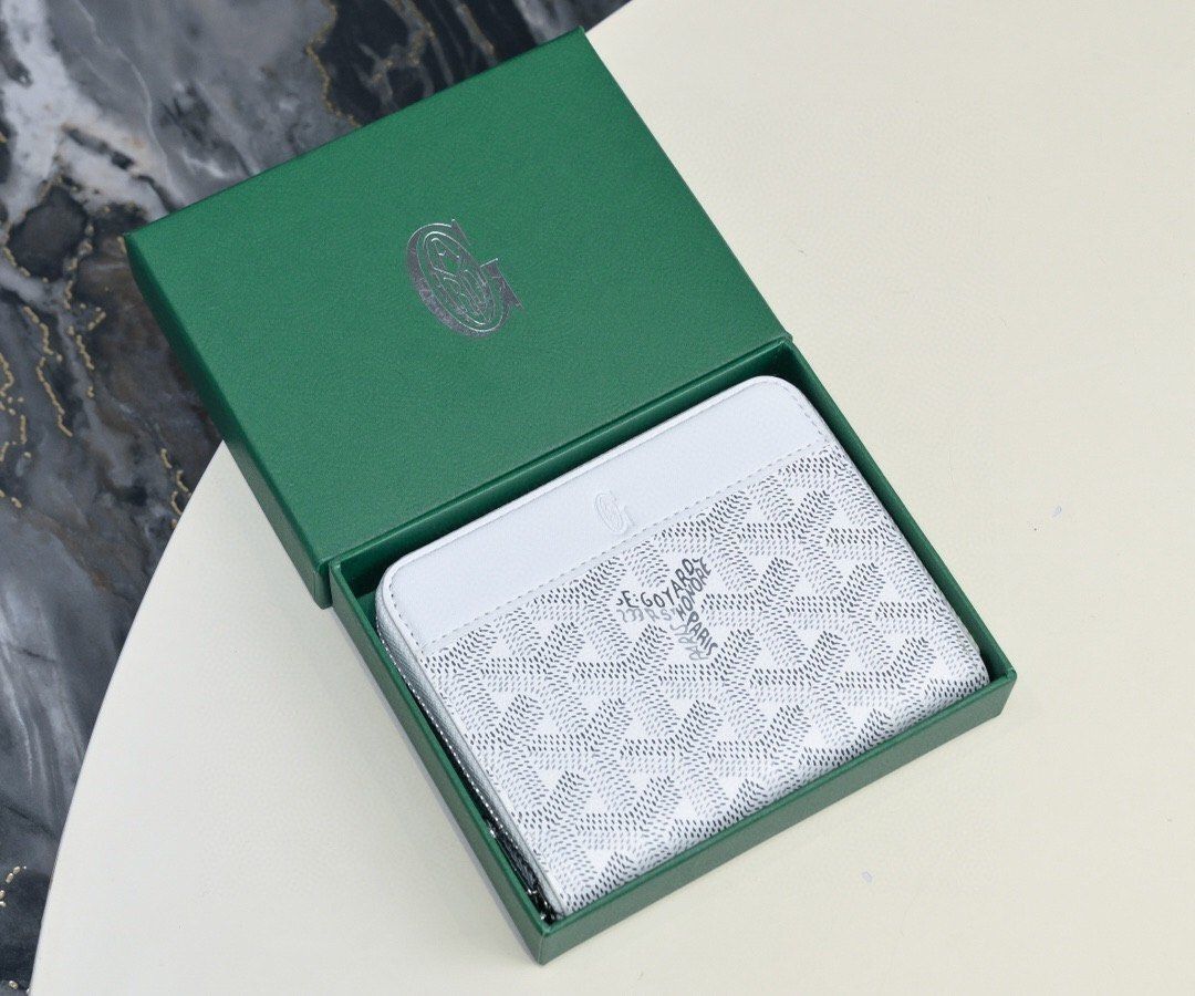 GOYARD Wallet White Coin Purse/Packet with Zipper Opening, White, Unisex （分類：手袋及銀包）位於 Hong Kong。 由 bellezza. 提交（商品編號 1459122869，圖片 2）。簡介： 。
