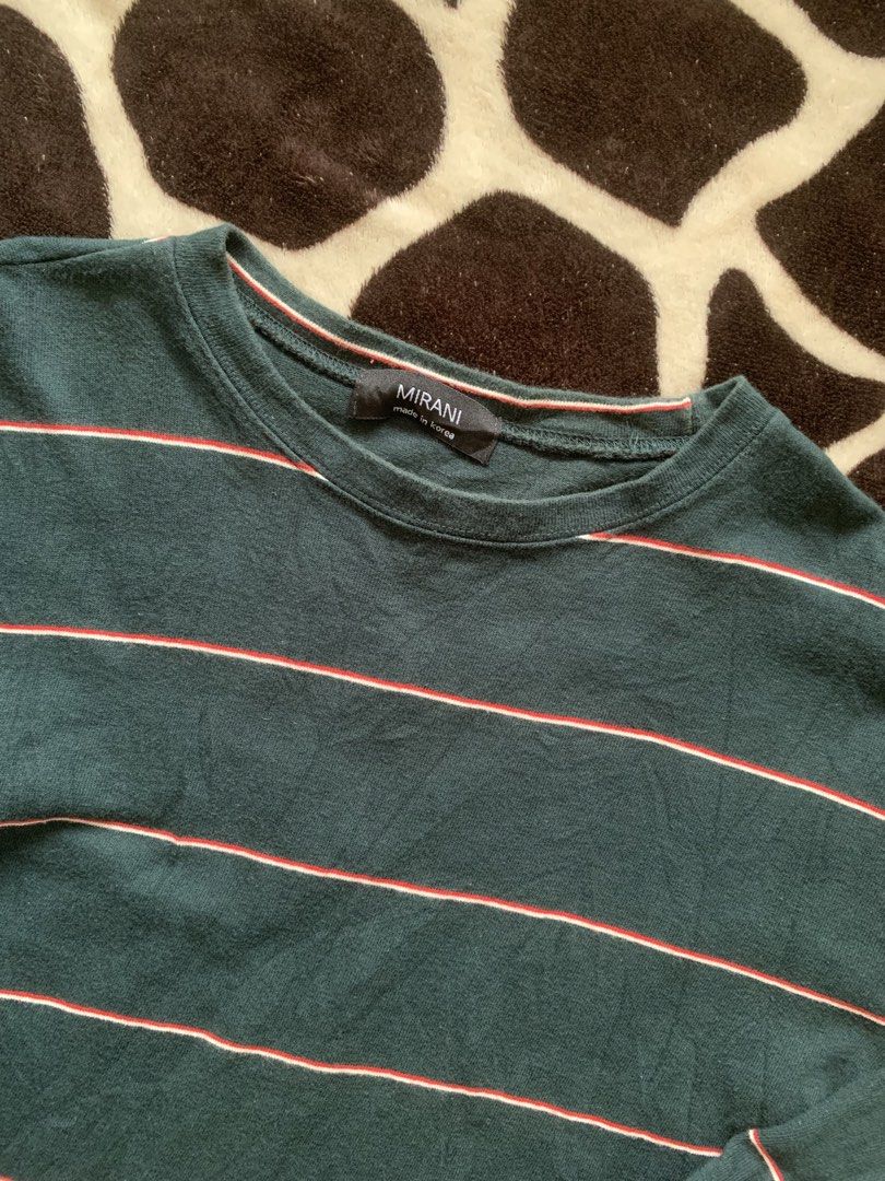 Green striped LS (Category: Coats, Jackets and Outerwear) located in Kabacan. Submitted by nevr_outofstyle (Listing ID 1459144025, Image 2). Description: Random Boxy Green LS * Details W- 22” L- 22.5” fit M-L Excellent Condition issue: N/A need wash buyer will shoulder the delivery fee MOP: Gcash 🚚 J&T.