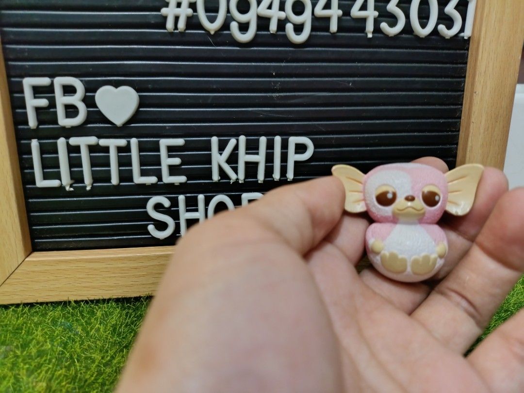 gremlins gizmo balancer (Category: Figurines & Statues) located in Bacoor. Submitted by LittleKhipShop (Listing ID 1459215643, Image 3). Description: 💕gremlins gizmo balancer 🏷mine at 50 ©️with markings ●COMMENT ON PRICE & DESCRIPTION ONLY. ● Breakable is non refundable once the items is already shipped. Buy at your own risk. ● SCREENSHOT YOUR DIBS ITEM. FOR YOUR OWN REFERENCE.