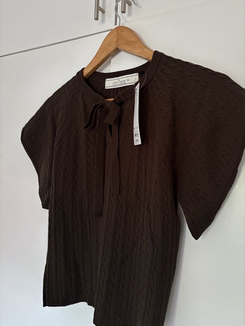 GU x rokh knit blouse (Category: Blouses) located in Las Pinas. Submitted by shop.y5 (Listing ID 1459091775, Image 3). Description: Available in navy and olive green medium.