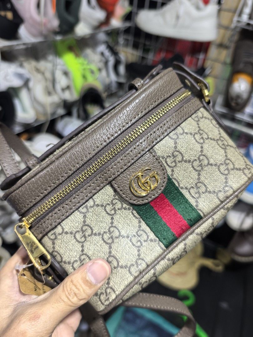 Gucci ophidia vanity bag (Category: Luxury Bags & Wallets) located in Baguio. Submitted by ashzachary (Listing ID 1459220235, Image 2). Description: Gucci ophidia vanity bag Condition :Excellent condition Color rate 10/10 Size : small No issues No flaws Super ganda sa personal Pm. More details Good quality Plsss 📌No Bogus 📌No return MOP What you see is what you get PALAWAN, CEBUNA GCASH AND BDO Reminder😊 We're selling thrifted clothes so pleas