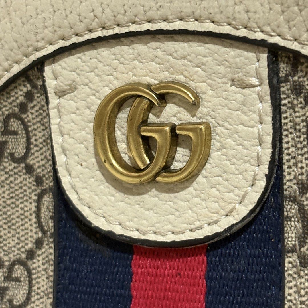 GUCCI White Ophidia Round Shoulder Bag (Category: Luxury Bags & Wallets) located in Dagupan City. Submitted by sol.bi (Listing ID 1459195157, Image 2). Description: rfs: decluttering .