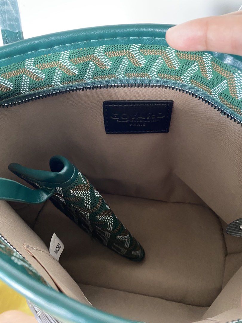 GY Mini Anjou Bag (Category: Tote Bags) located in Paranaque City. Submitted by js_485 (Listing ID 1459115695, Image 3). Description: - condition: 10/10 – never used - comes with box - handles still have plastic rfs: naka-stock lang, hindi nagagamit. 📍Parañaque City 🚚 J&T Express/ Lalamove.