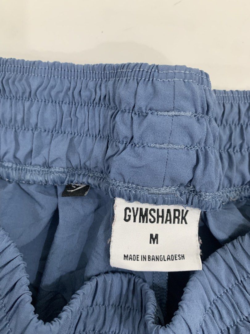 GYMSHARK (Category: Shorts) located in Bogo. Submitted by tinliciousthrift (Listing ID 1459110250, Image 3). Description: 📌 GYMSHARK for women pang sportswear/pickle good as new with side pockets 😍 📌 Size: M super stretchable Mine: 450.