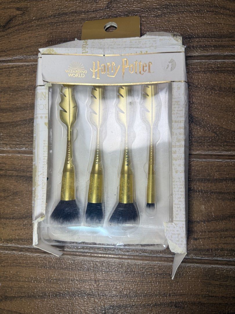 harry potter make up brush set (Category: Makeup) located in Quezon City. Submitted by fashionifywardrobe8899 (Listing ID 1459216101, Image 1). Description: .