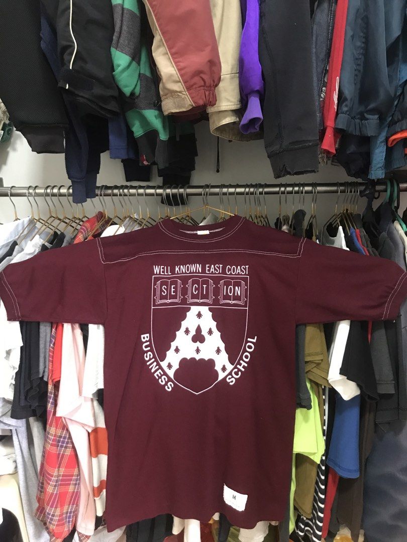 HBS Alumni Tee (Category: Tshirts & Polo Shirts ) located in Manila. Submitted by terlterlterl (Listing ID 1459251213, Image 1). Description: 28x18 not sure if true vtg single stitch at the hem.