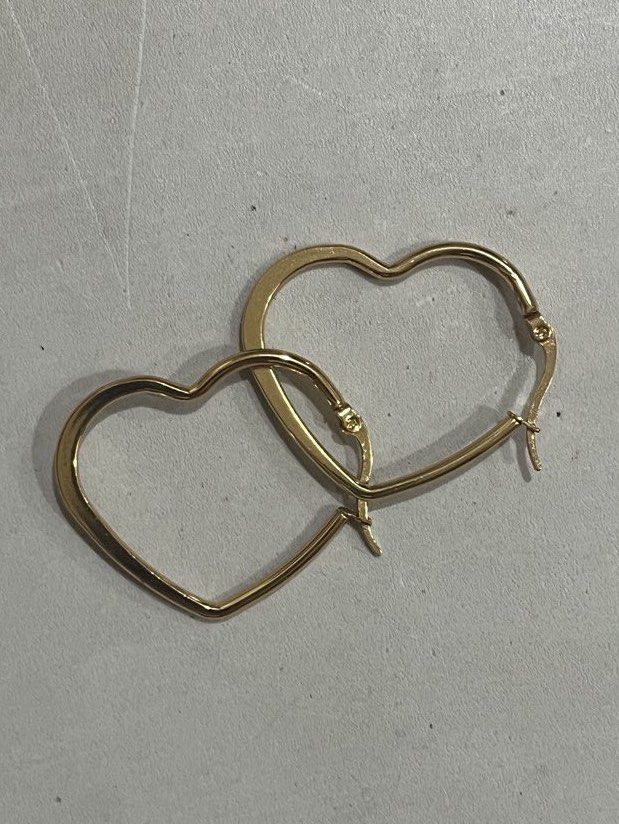 HEART-SHAPED GOLD HOOP EARRINGS (Category: Earrings) located in Quezon City. Submitted by zia_renee (Listing ID 1459205817, Image 1). Description: » cute, hearts, chic ! » adorable and novelty design .𖥔 ݁ » condition: 9.5/10 .ᐟ⁀➴ flaws: faint buffing ☆.