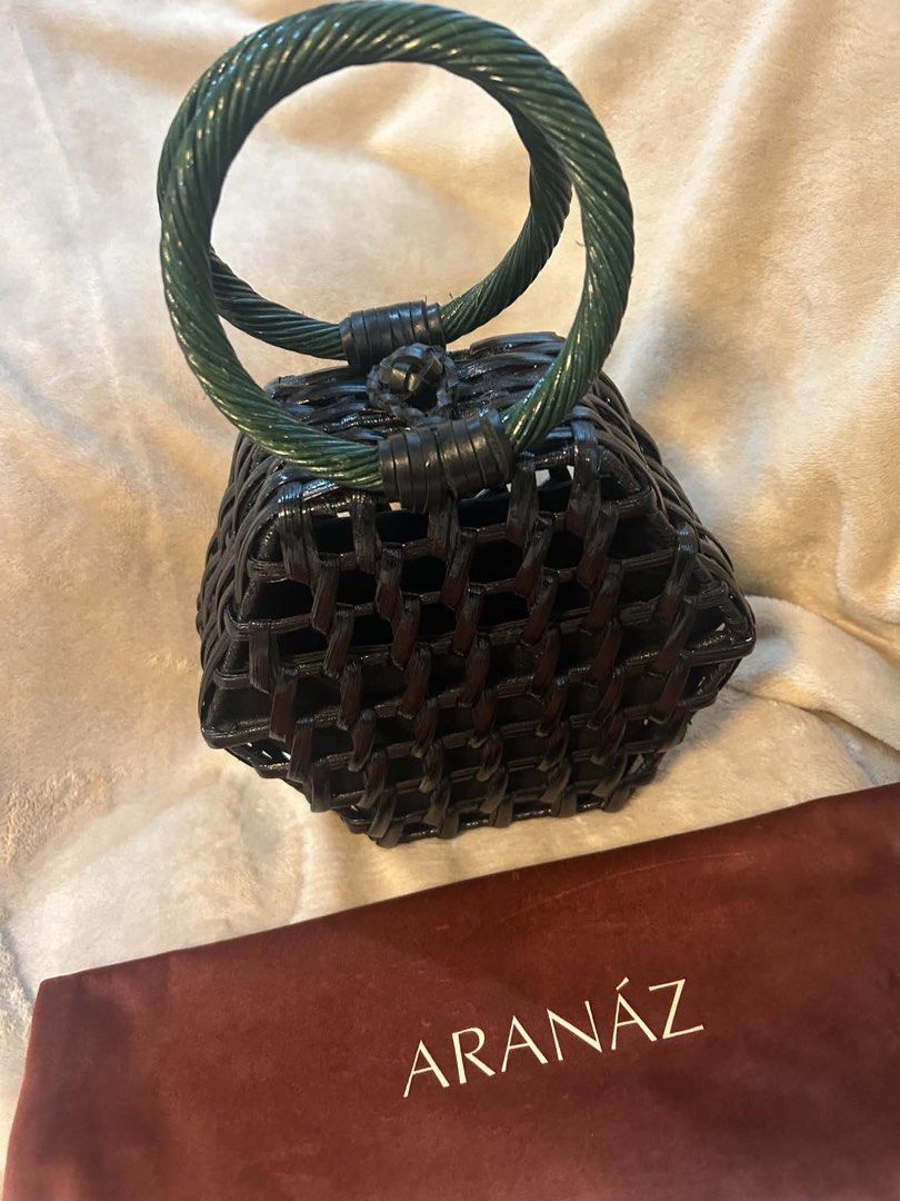 Hera handbag (black/green) (Category: Beach Bags) located in Manila. Submitted by sophiaaaa_shop (Listing ID 1459137164, Image 2). Description: .