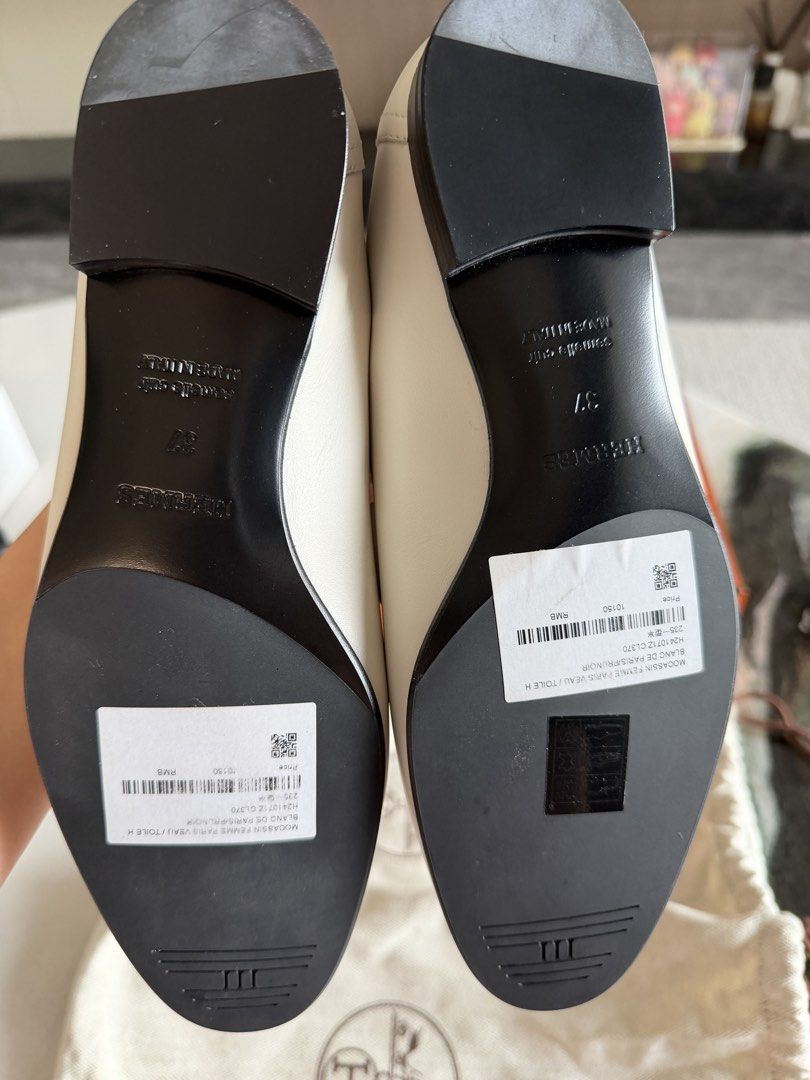 hermes （分類：平底鞋）位於 Hong Kong。 由 17sweetheartbb 提交（商品編號 1459127828，圖片 3）。簡介： 100%new 100%real。