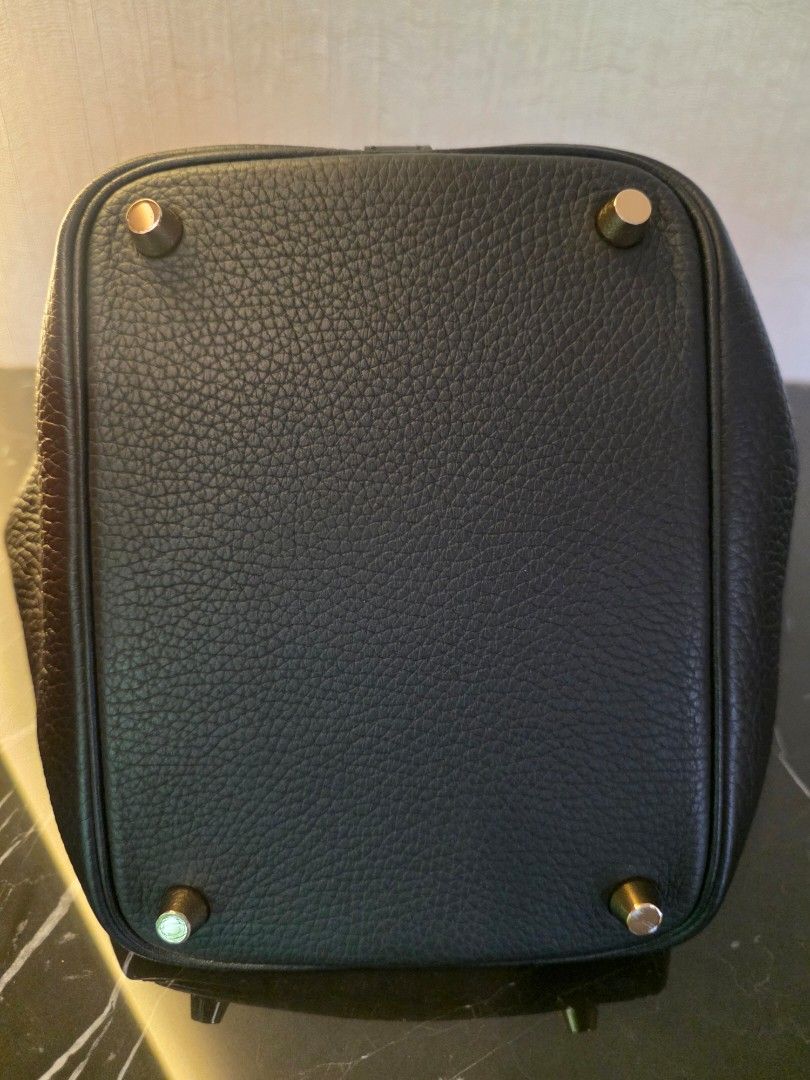 Hermes Picotin 18 Noir Authentic (Category: Luxury Bags & Wallets) located in Pasig City. Submitted by vthing (Listing ID 1459128149, Image 3). Description: complete with box set original .