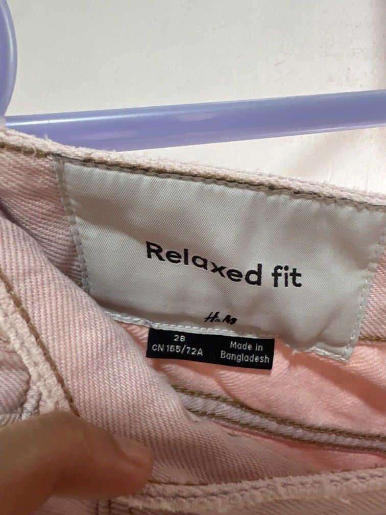 H&M Pink Jorts (Category: Shorts) located in Bacoor. Submitted by angoisee (Listing ID 1459110677, Image 2). Description: dm for more info negotiable declutter.