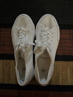 (Category: ) located in . Submitted by whims.closet (Listing ID 1459167844, Image 1). Description: .