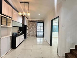(Category: ) located in . Submitted by mudah728103 (Listing ID 1459064497, Image 1). Description: .