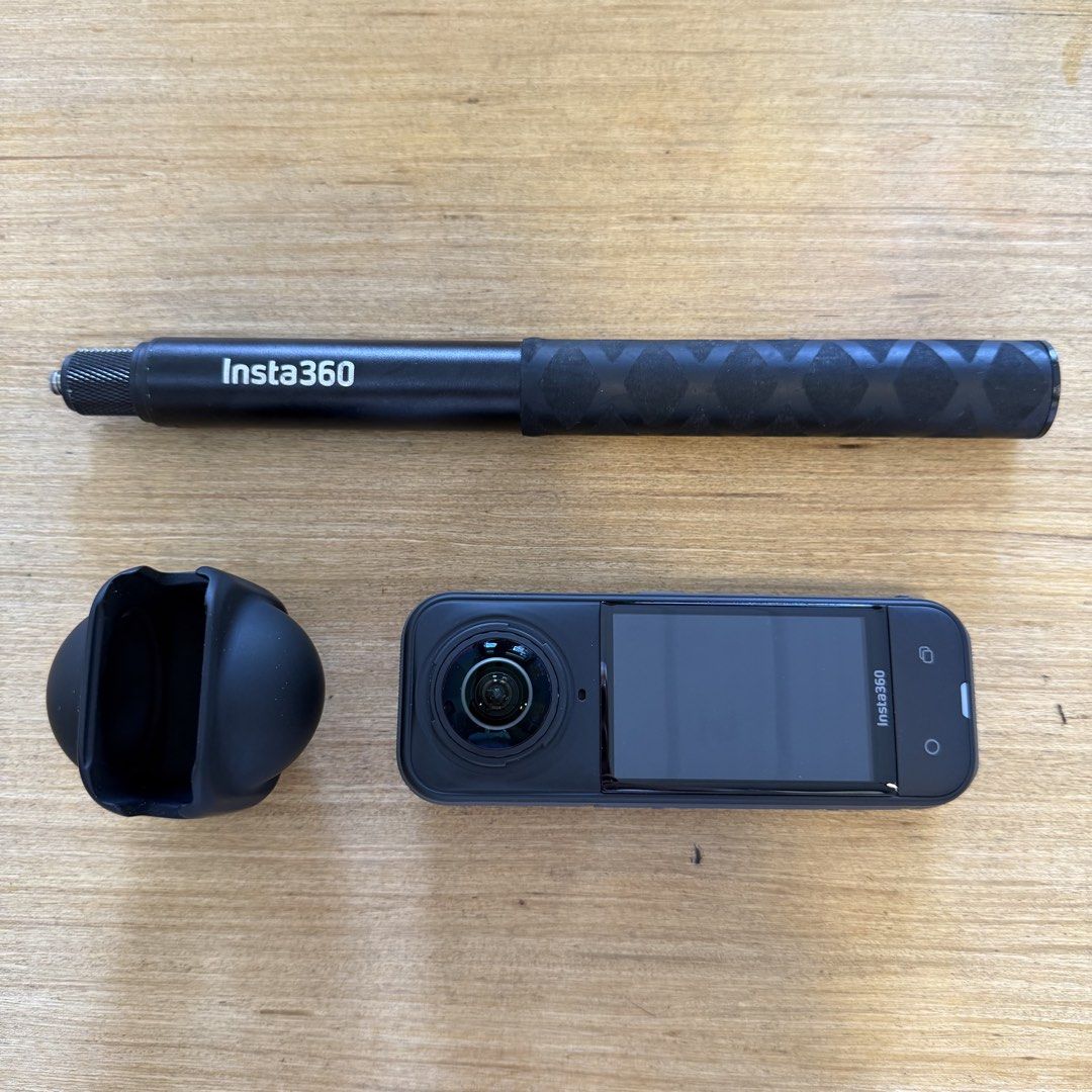 INSTA 360 X5 (Category: Video Cameras) located in San Pedro. Submitted by gavinaustinbarredo (Listing ID 1459233836, Image 1). Description: Insta 360 X5 Brand-new condition 2 times lang nagamit Unit Cover Stick Only Negotiable .