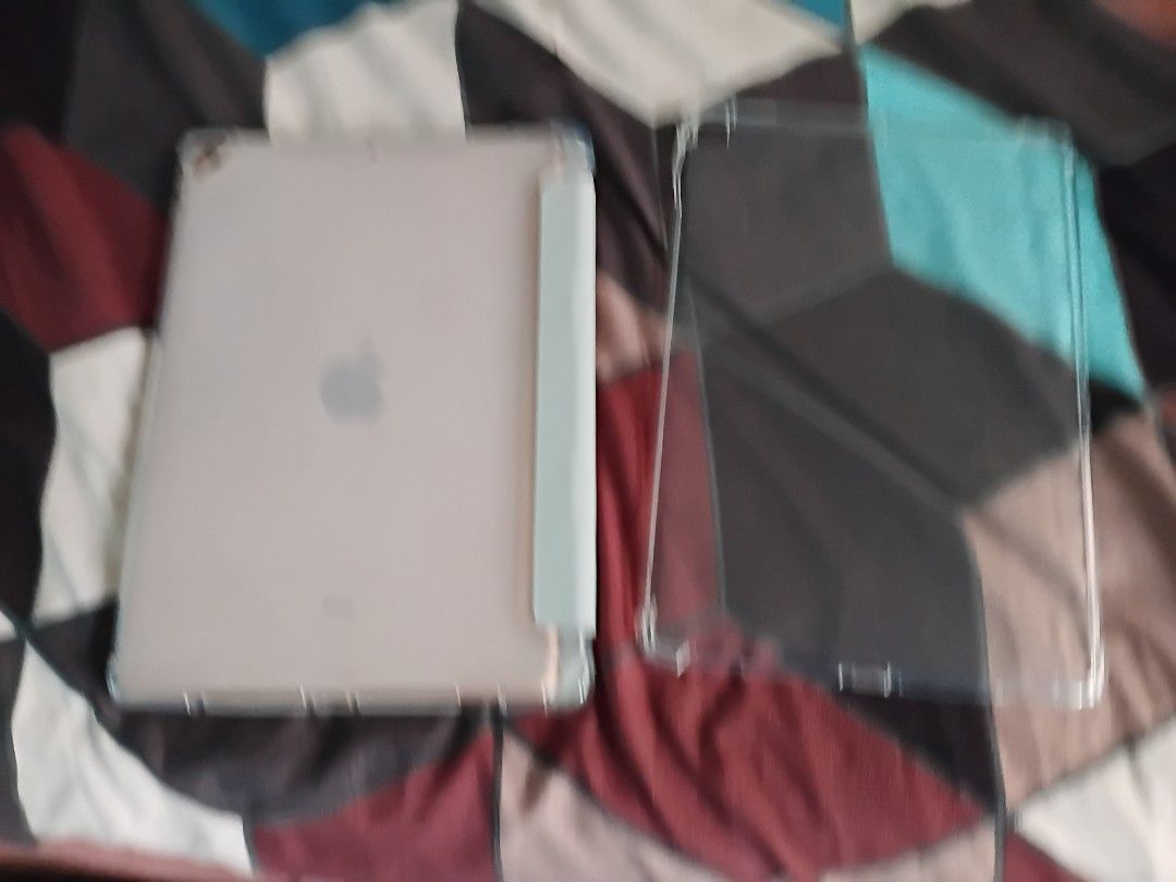 Ipad 7 gen casing (Category: iPad) located in Manila. Submitted by jm102280 (Listing ID 1459202301, Image 3). Description: ipad case 7 gen case additional silicon case almost new d nagamit nabili ko shoppee rfs: wrong color ung nabili pm sa interested 0995 230 9510.