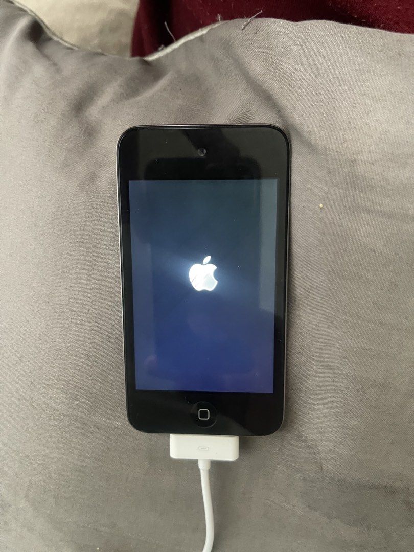 IPOD TOUCH 4&3 (Category: Early Generation Mobile Phones) located in Manila. Submitted by zenriver_8af9ce (Listing ID 1459219474, Image 3). Description: As is 1st one cracked na screen, walang password. 32gb, still have decent battery 2nd one still has 138 songs, 32gb also, only issue is that battery needs to be replace, gumagana lang pag naka saksak. No password 3rd unit have cracked screen lower part, but still response to touch. 8gb, still hav