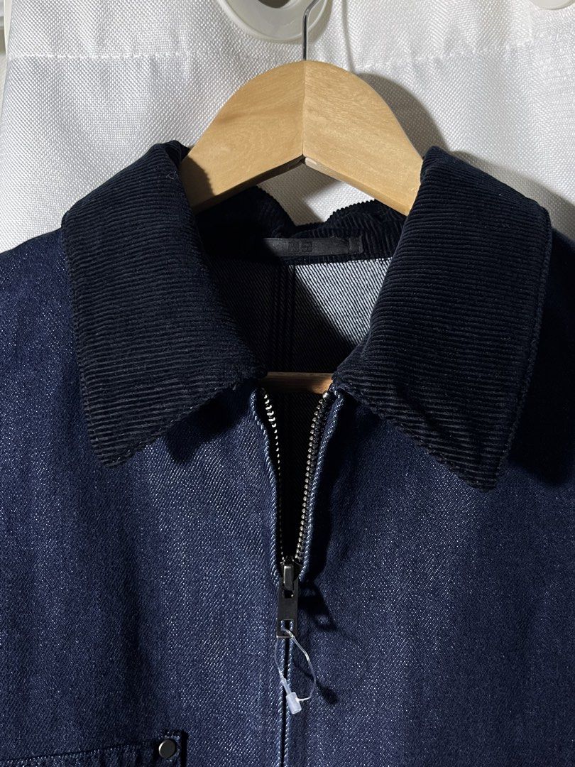 JACKET (Category: Coats, Jackets and Outerwear) located in Kuala Lumpur. Submitted by wildshark_039fde (Listing ID 1459197825, Image 3). Description: BARU PAKAI SEKALI, NAK JUAL SBB TAK PADAN DGN BODY. CONDITION 10/10 nk tanya detail baju pm jeee okayyy.