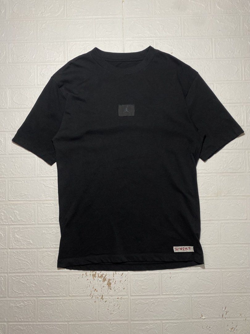 JORDAN FLIGHT ESSENTIALS 85 TEE (Category: Formal Shirts) located in Tagbilaran City. Submitted by we_thrift (Listing ID 1459223109, Image 1). Description: Small on tag Width:20 Length:28.5.