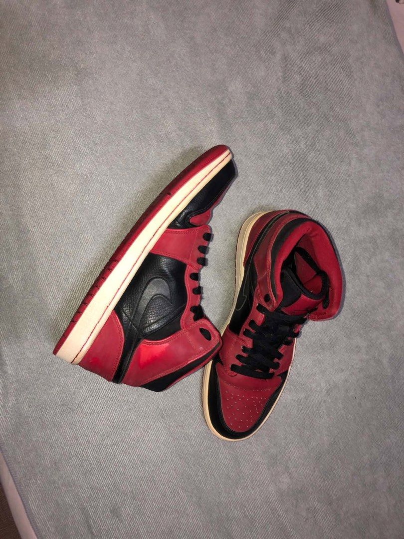Jordan J1 2013 Black Red (Category: Sneakers) located in Dipolog. Submitted by throsetbycheemarie (Listing ID 1459207893, Image 1). Description: Jordan J1 2013 Black Red Very Good Condition Origin: China EU 40 #highlightseveryone #highlight.