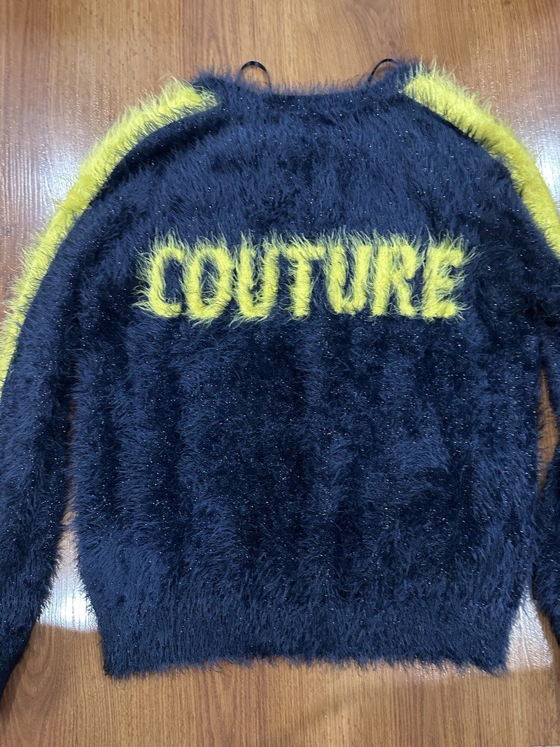 Juicy Couture Sweater (Category: Longsleeves) located in Quezon City. Submitted by clothing.thrift (Listing ID 1459221337, Image 2). Description: Like New condition - never worn Glittery in real life Original - selling low.