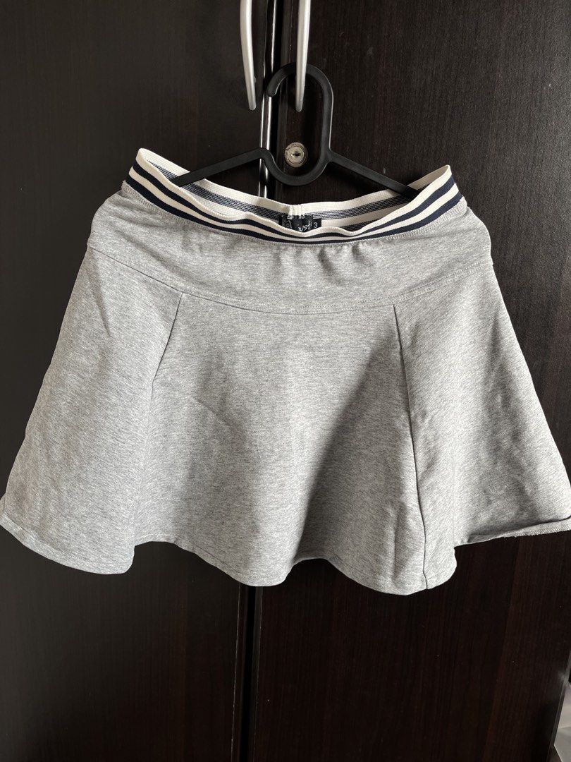 Just G Grey Skater Skirt (Category: Skirts) located in Mandaluyong City. Submitted by lovxlle (Listing ID 1459176530, Image 1). Description: - Grey skater skirt by Just G - Fits S-M - Elasticated waistband with navy and white stripes - Price negotiable Shipping fee will be shouldered by buyer Rfs: decluttering MOP: Gcash or Bank Transfer MOD: Lalamove or GrabExpress.