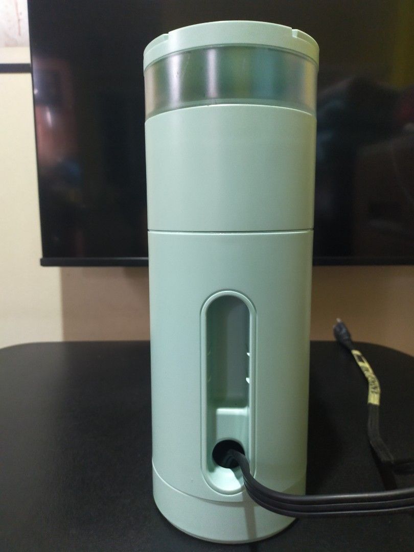 KEURIG MINI K Coffee Maker (Category: Coffee & Tea Tableware) located in Quezon City. Submitted by leejong720610 (Listing ID 1459187527, Image 2). Description: slightly used one served coffee uses110 transformer in very good condition mint green color from Canada.