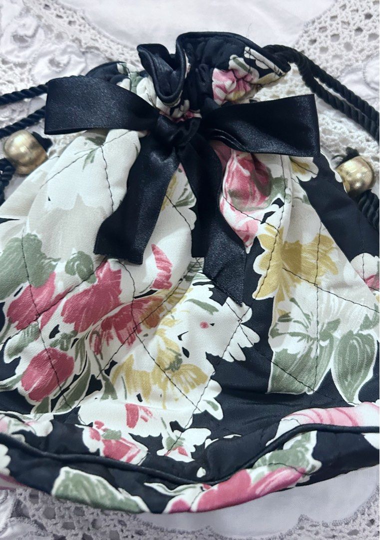Kimono Pouch (Category: Purses & Pouches) located in Makati City. Submitted by cestparfaitvintagejewelries (Listing ID 1459247957, Image 2). Description: .