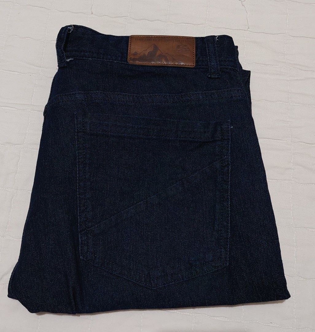 KOLPING Denim Jeans Dark Blue (Category: Jeans) located in Davao. Submitted by dareyl_121422 (Listing ID 1459147986, Image 3). Description: - KOLPING dark wash denim jeans - Straight leg fit - Classic five-pocket styling - Button and zip closure - Leather patch on back waistband - Perfect for everyday wear - Please check photos for condition details - Waist size : 33 inches.