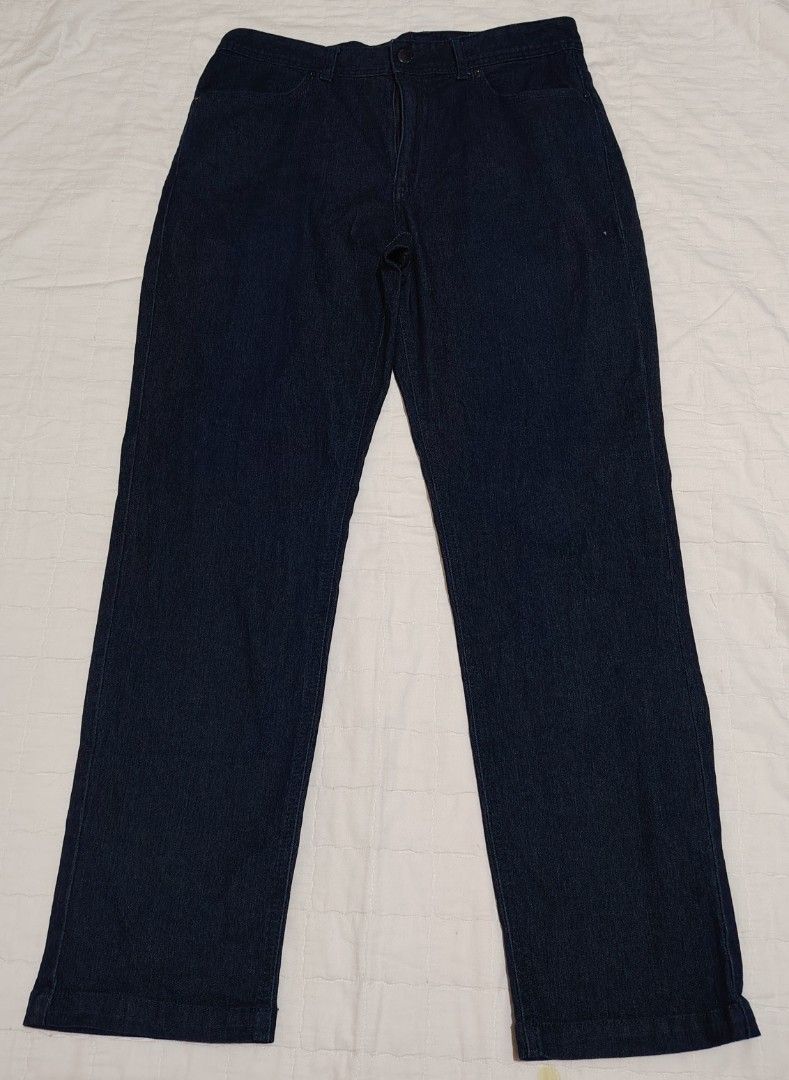 KOLPING Denim Jeans Dark Blue (Category: Jeans) located in Davao. Submitted by dareyl_121422 (Listing ID 1459147986, Image 1). Description: - KOLPING dark wash denim jeans - Straight leg fit - Classic five-pocket styling - Button and zip closure - Leather patch on back waistband - Perfect for everyday wear - Please check photos for condition details - Waist size : 33 inches.