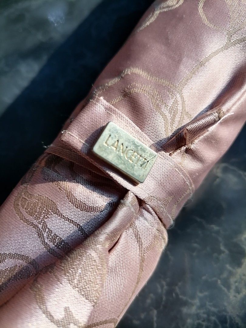 Lancetti Folding Umbrella (Category: Other Accessories) located in Butuan. Submitted by az-branded.items (Listing ID 1459110776, Image 2). Description: Big size umbrella Authentic item From Japan.