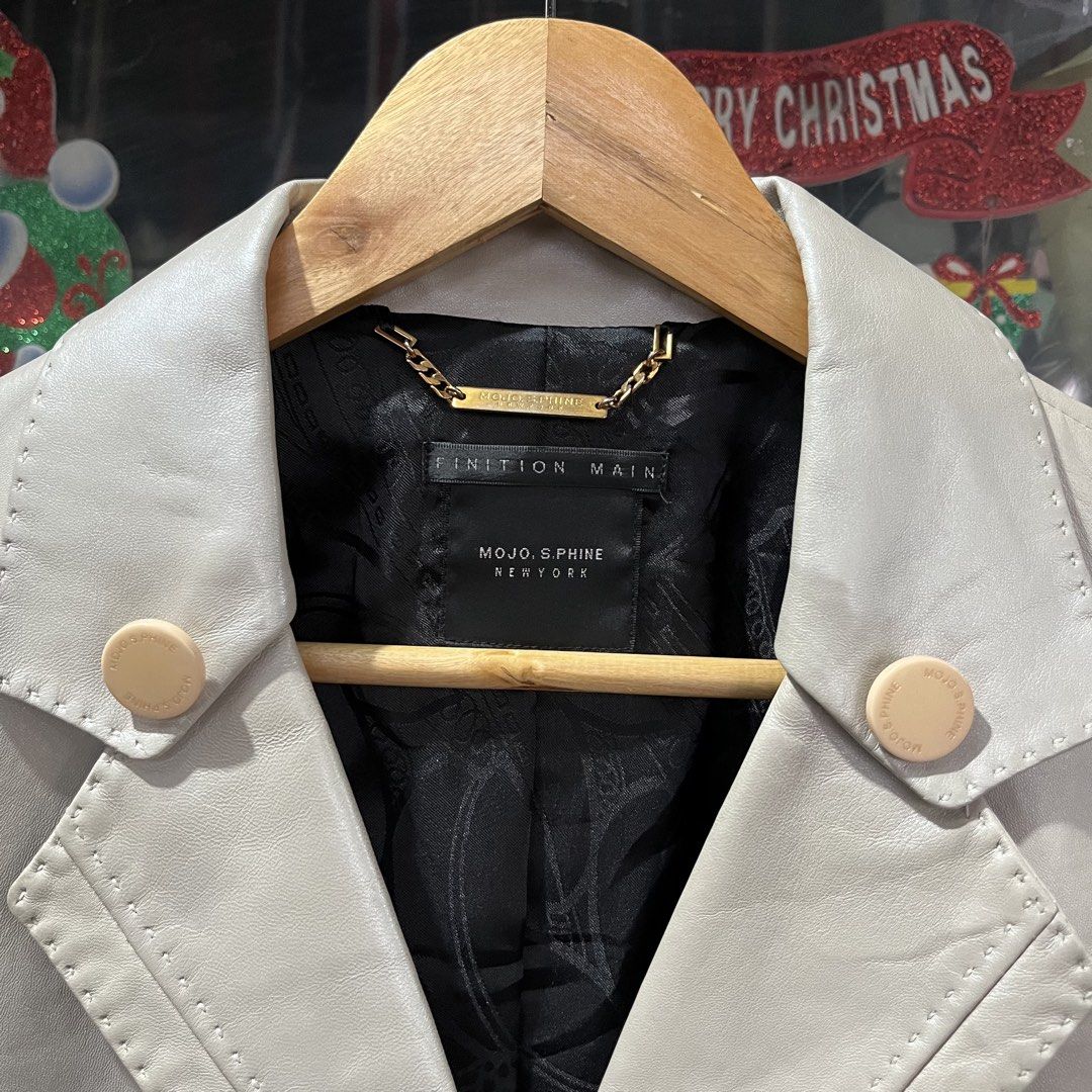 Leather Single-Button Blazer Jacket Size small (Category: Coats, Jackets and Outerwear) located in Davao. Submitted by daveespino81318 (Listing ID 1459091454, Image 2). Description: For womens, size XS W17 L22 No issue❗.