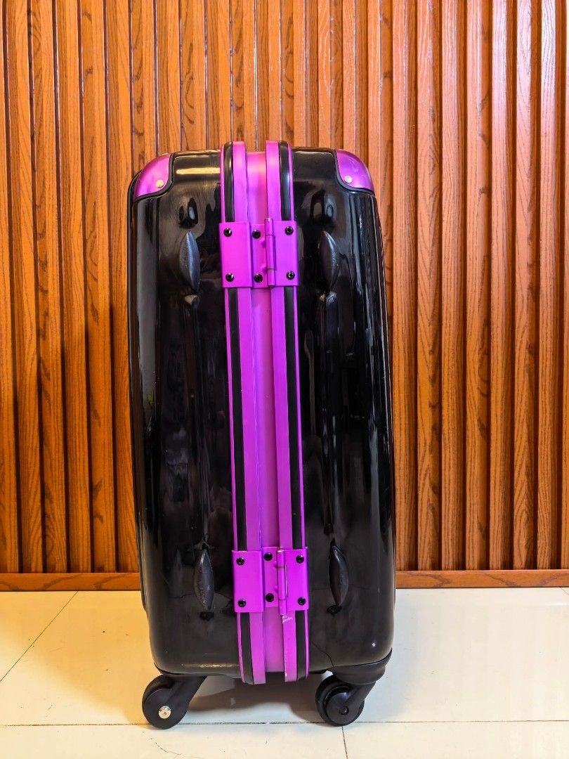 Legend Walker (Category: Luggage) located in Manila. Submitted by jzjapansurplus (Listing ID 1459274476, Image 3). Description: Brand: Legend Walker ✅ Medium check luggage ✅ H23.5" xW14.25" x D10.25" ✅ High Quality Durable Body! ✅ Made From Tough polycarbonate 👌 ✅ 360° Wheels All smooth ✅ With aluminum Frame ✅ With 4 Aluminum Corner pads ✅ Telescopic Aluminum Handle ✅ Multi purpose interior ✅ TSA002 Lock with Key.