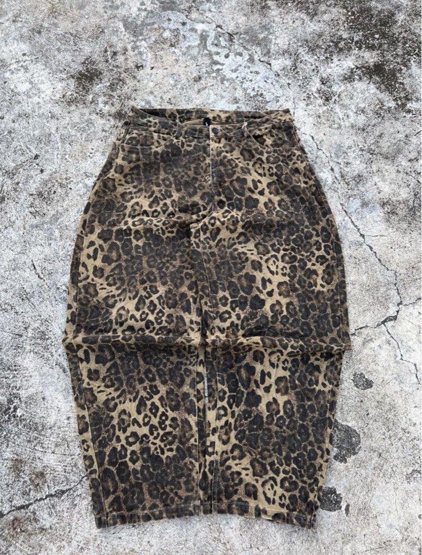 Leopard Print Pants (Category: Jeans) located in Cebu City. Submitted by meemaoo (Listing ID 1459268455, Image 1). Description: Leopard Ballon pants Hard x heavy Waist 36 Length 41 Thigh 15.7-16 Hem 9.5.