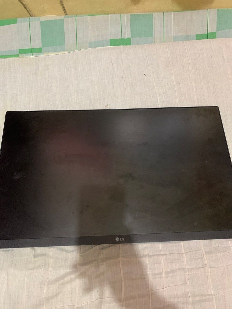 LG Computer Monitor - Black (Category: Monitor Screens) located in Manila. Submitted by silentwhale-eff0 (Listing ID 1459160177, Image 1). Description: LG Monitor - Black. HDMI/VGA. Tested & working. Perfect for work or gaming. Upgraded setup. rfs:declutterring.