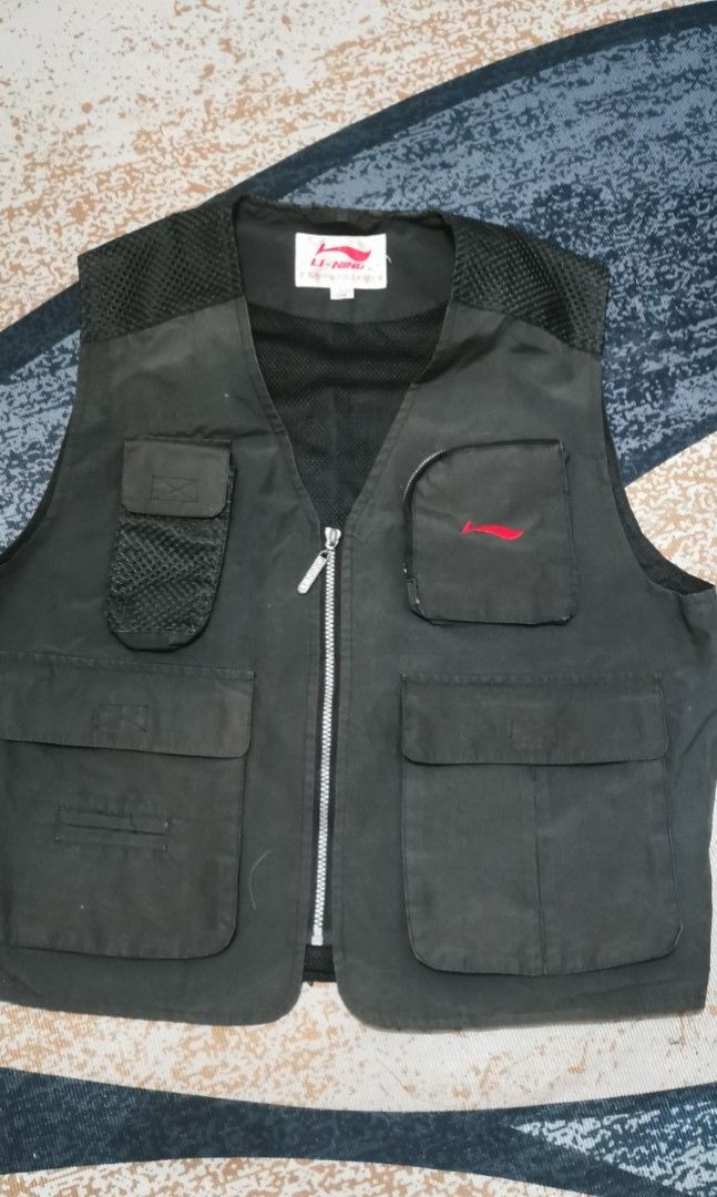 Li Ning multi pocket tactical Vest (Category: Vests) located in San Jose. Submitted by thrift_ni_sir (Listing ID 1459208127, Image 2). Description: Excellent condition MOP gcash MOD j&t Add shipping fee.