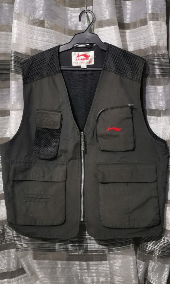Li Ning multi pocket tactical Vest (Category: Vests) located in San Jose. Submitted by thrift_ni_sir (Listing ID 1459208127, Image 1). Description: Excellent condition MOP gcash MOD j&t Add shipping fee.