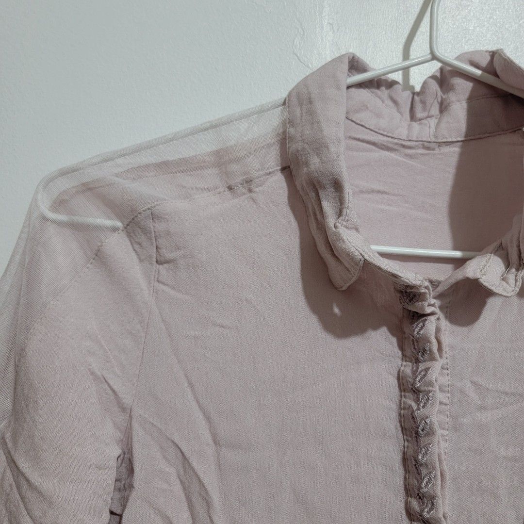 Light Pink Long Sleeve Polo (Category: Longsleeves) located in Quezon City. Submitted by akiyostudios (Listing ID 1459213497, Image 2). Description: - fits m-l 📍project 4 qc 💵gcash 📦lalamove or jnt.