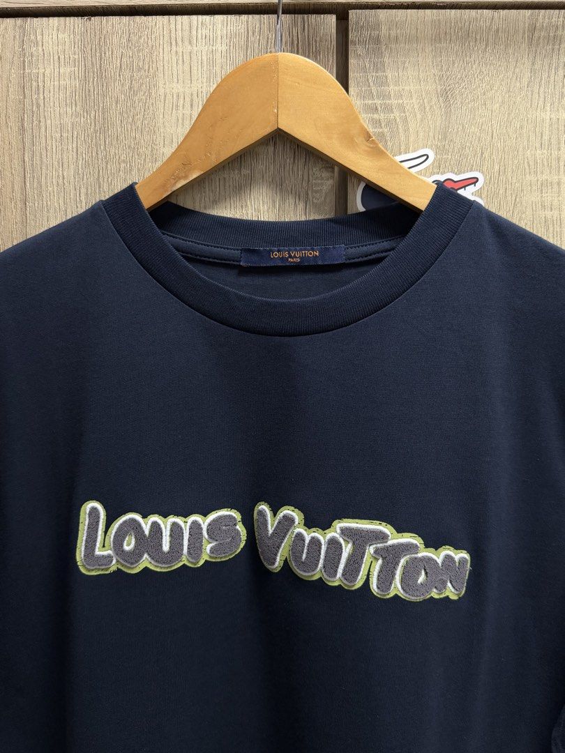 Louis Vuitton Tshirt (Category: Tshirts & Polo Shirts ) located in Imus. Submitted by rckrmns (Listing ID 1459146783, Image 2). Description: Louis Vuitton Tshirt Authentic/Legit Size L W- 22.5 L- 28 Good as New .