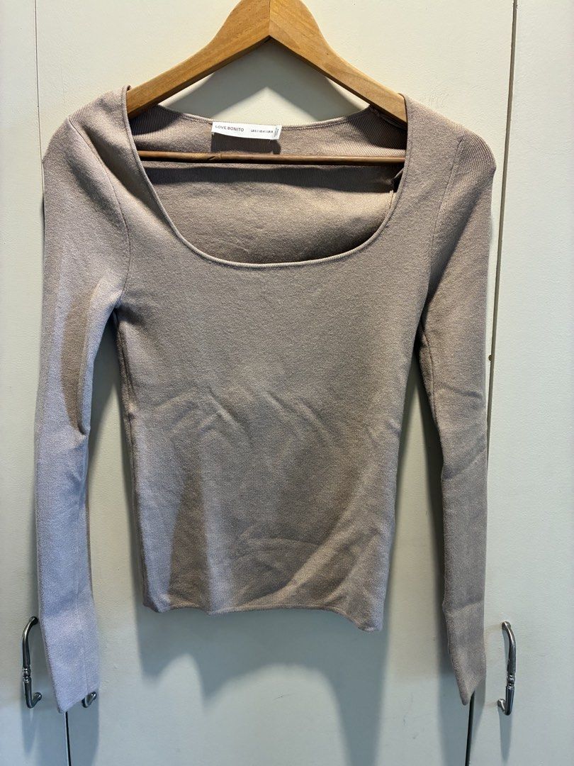 Love Bonito Beige long sleeve SMALL (Category: Longsleeves) located in Muntinlupa City. Submitted by rosiemedals (Listing ID 1459154190, Image 3). Description: Brand new, just removed tags Never worn Square neck Buyer in charge of shipping .