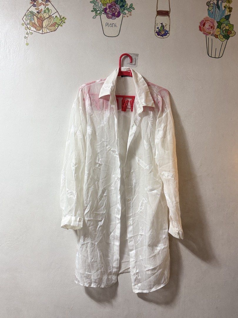 Lovito Long Sleeves (Category: Longsleeves) located in Makati City. Submitted by camillebustamante0620 (Listing ID 1459196301, Image 2). Description: .