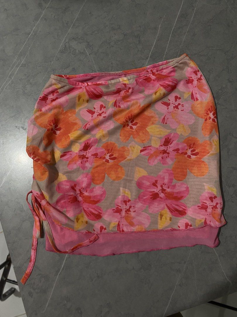 Lovito Mesh Floral Print Drawstring Mini Skirt Size S (Category: Skirts) located in Naga. Submitted by ilyniki (Listing ID 1459253635, Image 2). Description: never been used.