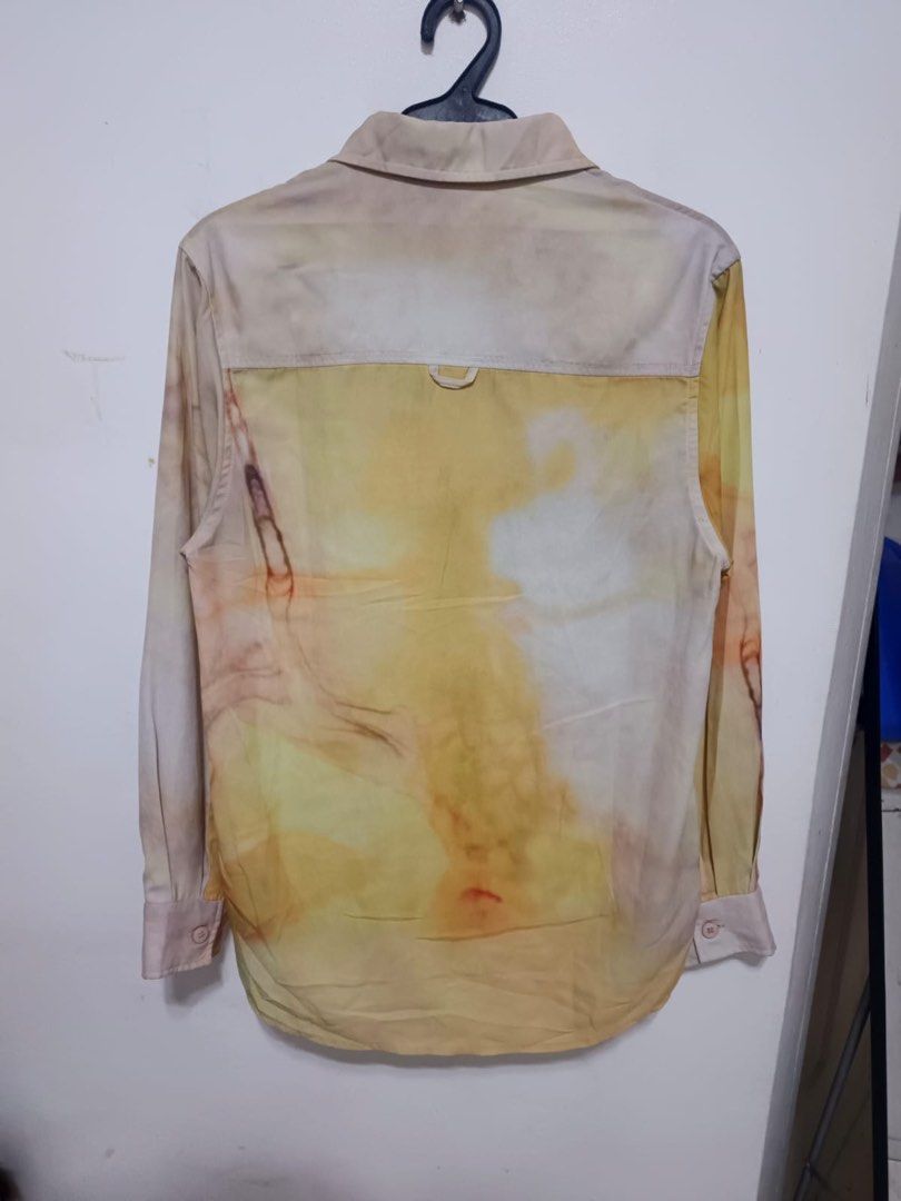 LOW CLASSIC (Category: Longsleeves) located in Dasmarinas. Submitted by jessputrages (Listing ID 1459264278, Image 2). Description: For sale Low classic Excellen condition No issue 400 plus shipping fee Pm for more details.