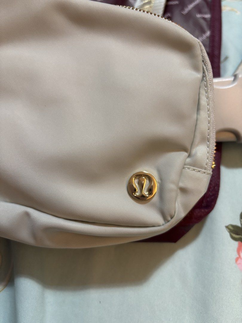 Lululemon Everywhere Belt Bag - Light Beige (Category: Cross-body Bags) located in Bacoor. Submitted by Karus_Room (Listing ID 1459202544, Image 2). Description: RFS: No longer using ⭐️ Like new, No flaws ⭐️ MOD: J&T/Sh0pee checkout okay 👍 ⭐️ Bacoor, Cavite .