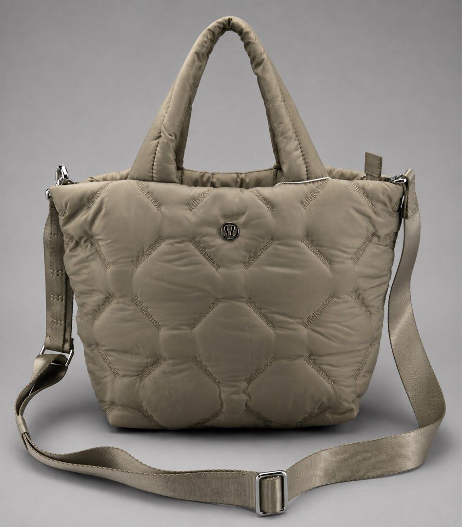 Lululemon Quilty Pleasures Tote Bag 5L (Category: Shoulder Bags) located in Binan City. Submitted by pinkykeenshop (Listing ID 1459249553, Image 1). Description: .